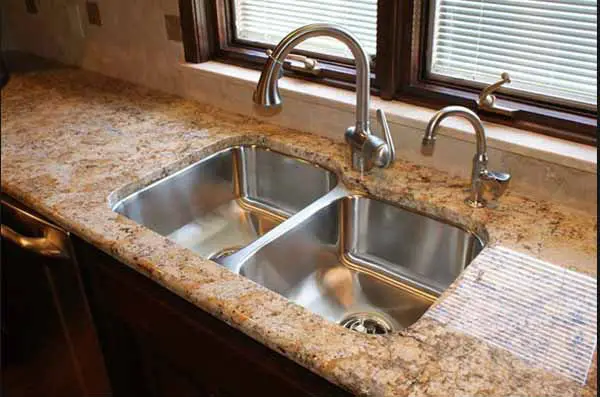 Kitchen sink 1.jpg