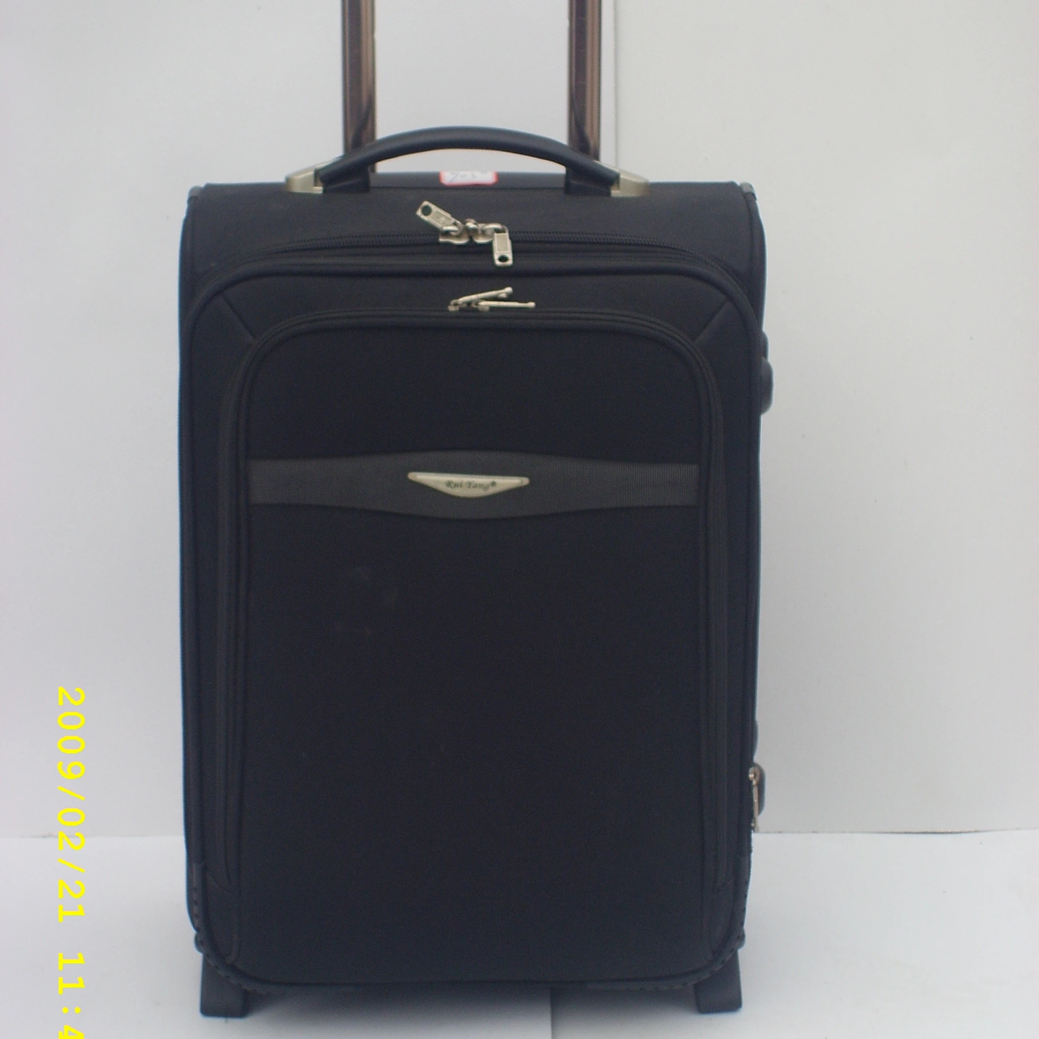 
Hot Sale Large Capacity Carry-On Travel Suitcase 