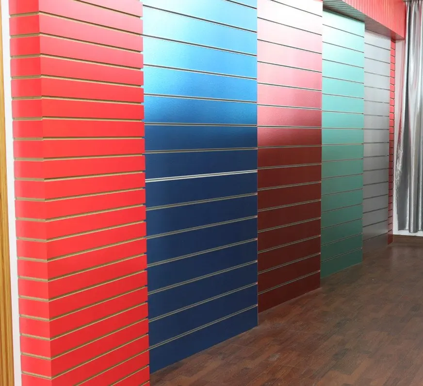 Aluminum veneer slatwall