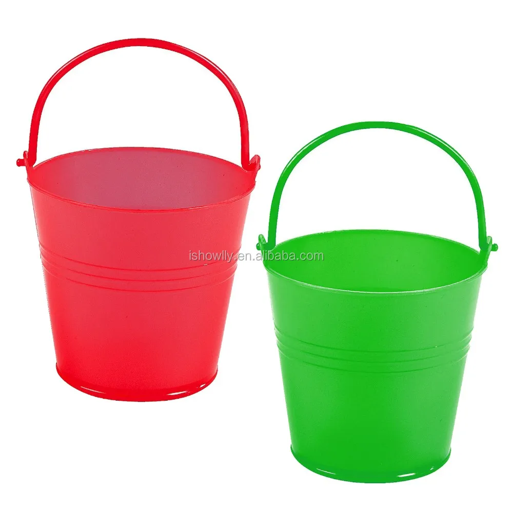 small plastic buckets