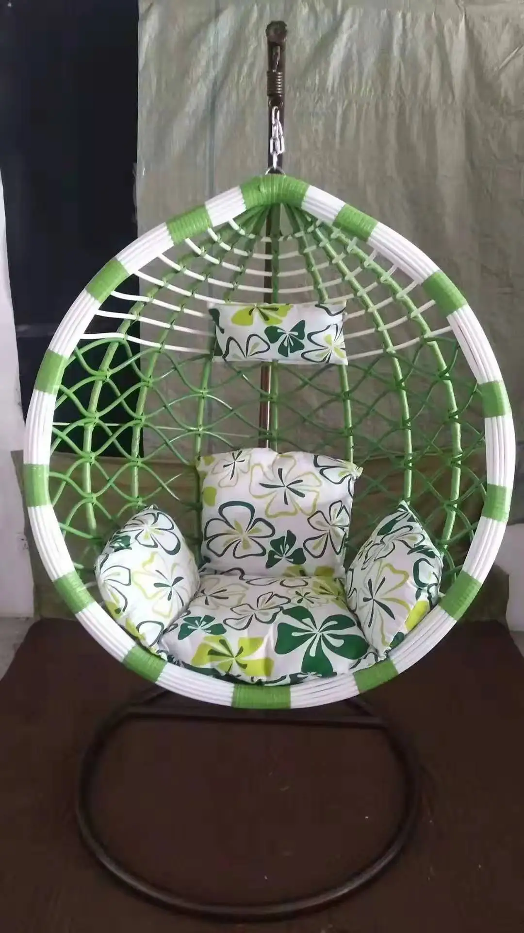 hanging chair4.jpg