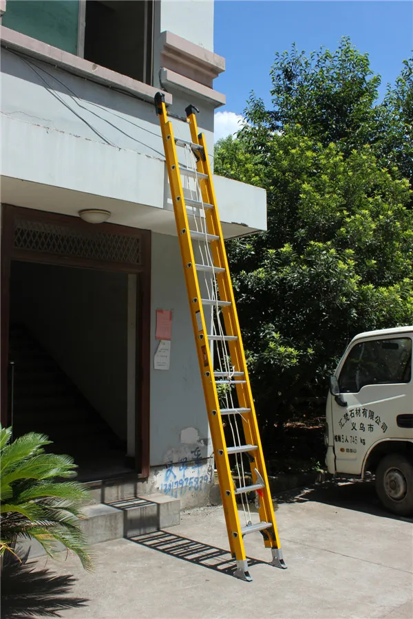 玻璃纤维工业梯子,带扶手的 werner 梯子