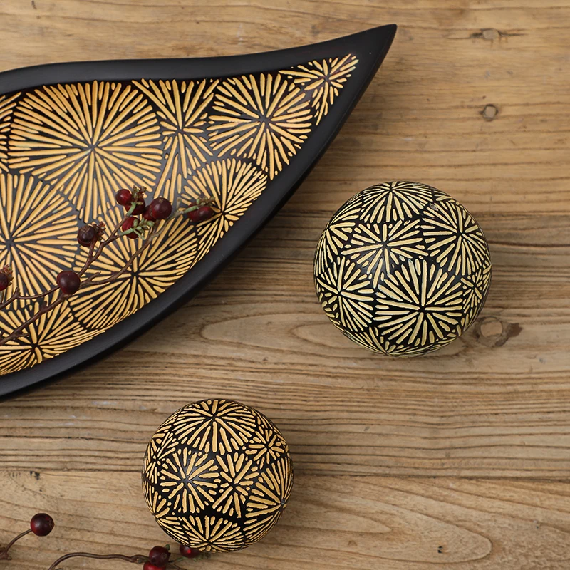 Set Of Imprint Polyresin Craft Plate With Resin Ball Home Decor Items