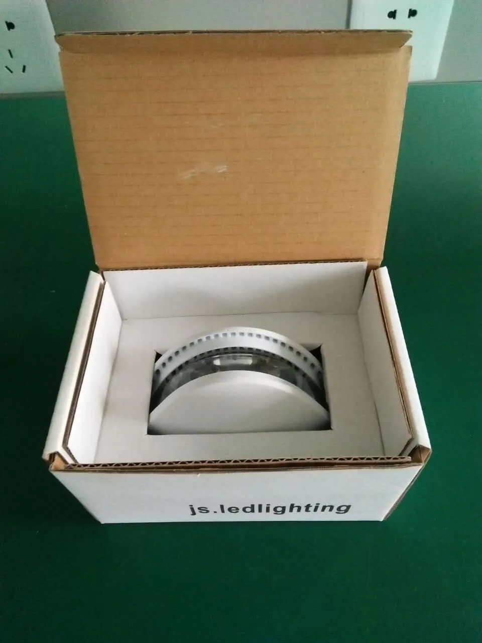 Nieuwste ontwerp aluminium rgb muur plafond opbouw nieuwigheid ...