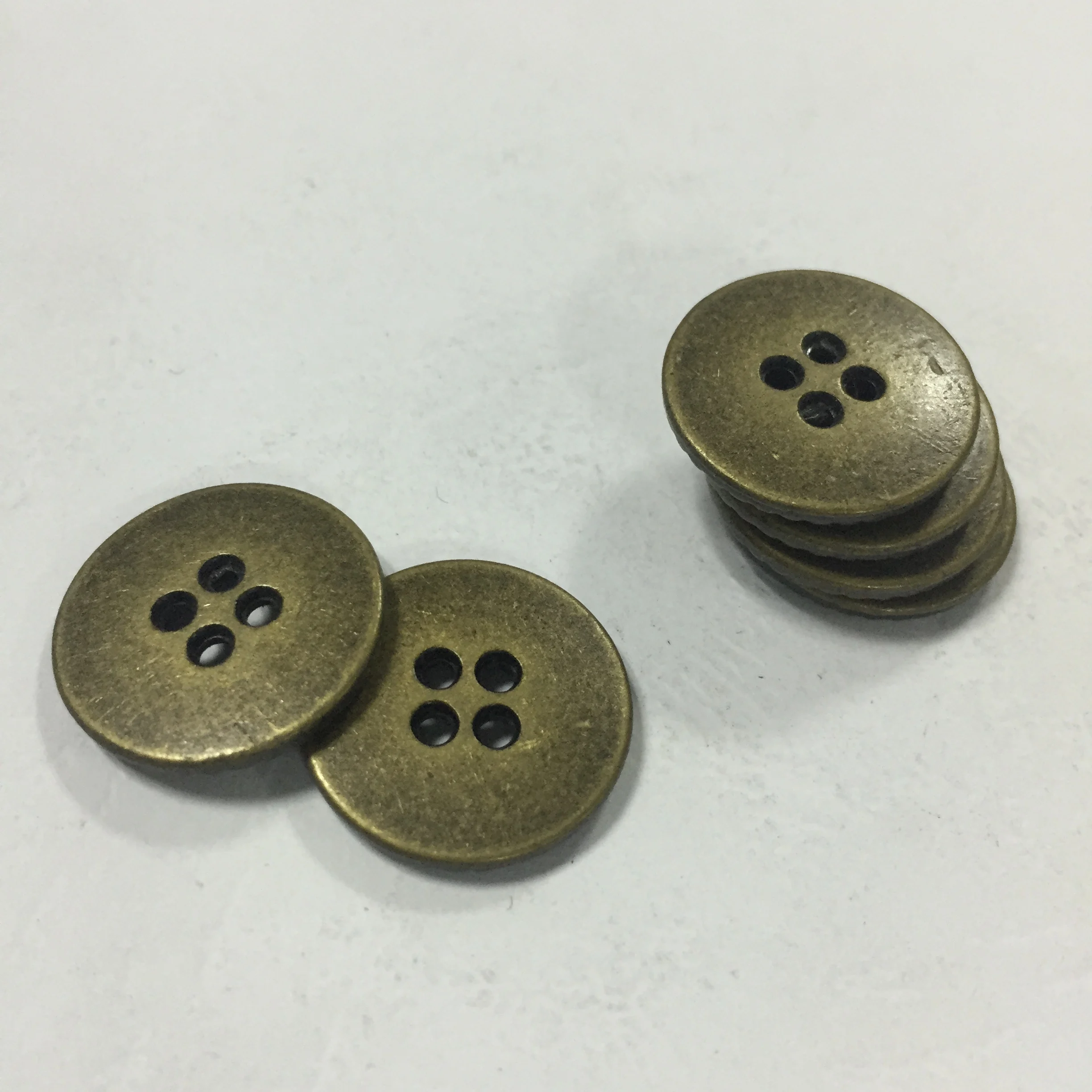 Hole Metal Sewing Buttons For T Shirts 