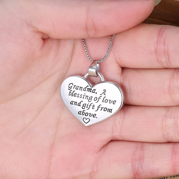 >>>new Engraved Heart Pendant Necklaces "grandma A