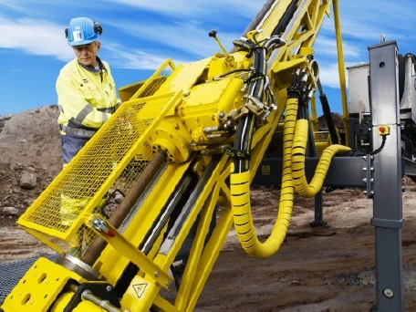 Atlas Copco surface Christensen CT14 : Surface core drilling rig for ...