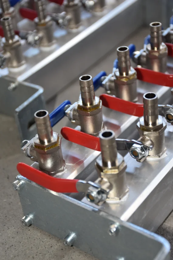 Haida High Precision Brass Underfloor Heating Water Manifold For