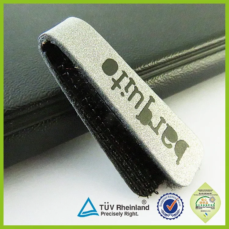 reflrctive zipper pull