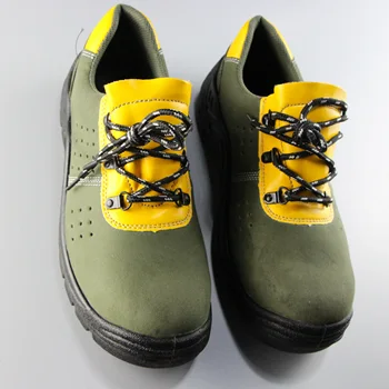 Welder safety shoes with velvet leather upper and rubber sole.