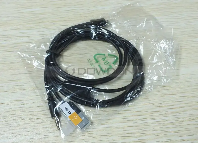 Para Ford Focus Samsung HTC & LG Sony Nokia Micro Usb Y 3.5 Mm Aux Audio Cable BL 