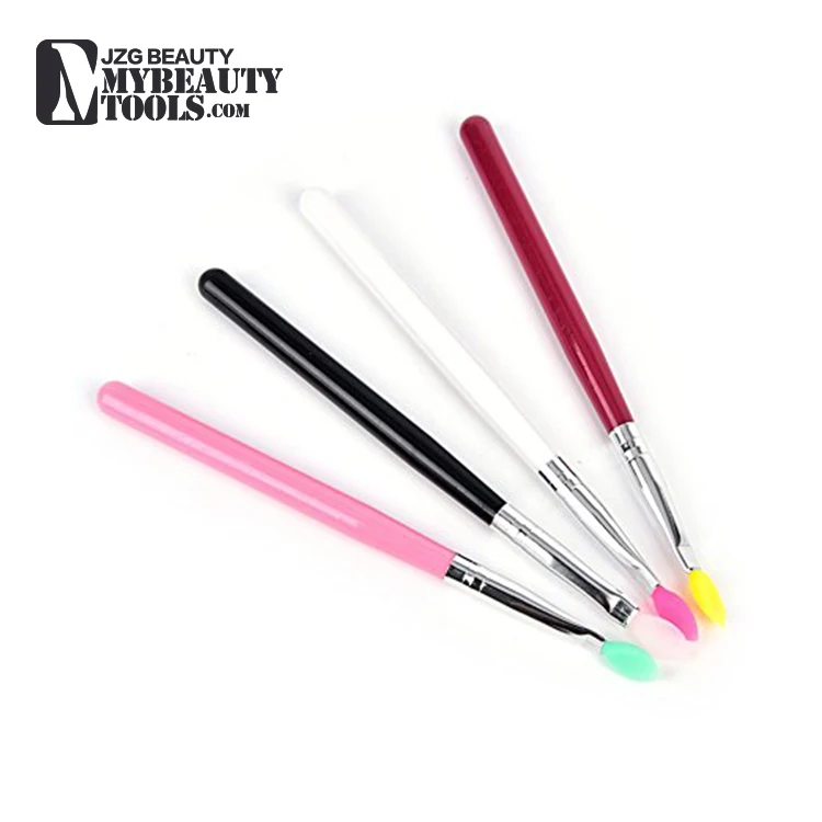 eyeshadow blending brush.jpg