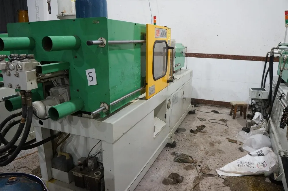 Taiwan Plastic Injection Machinery Chen Hsong Sm 90 Ton Plastic