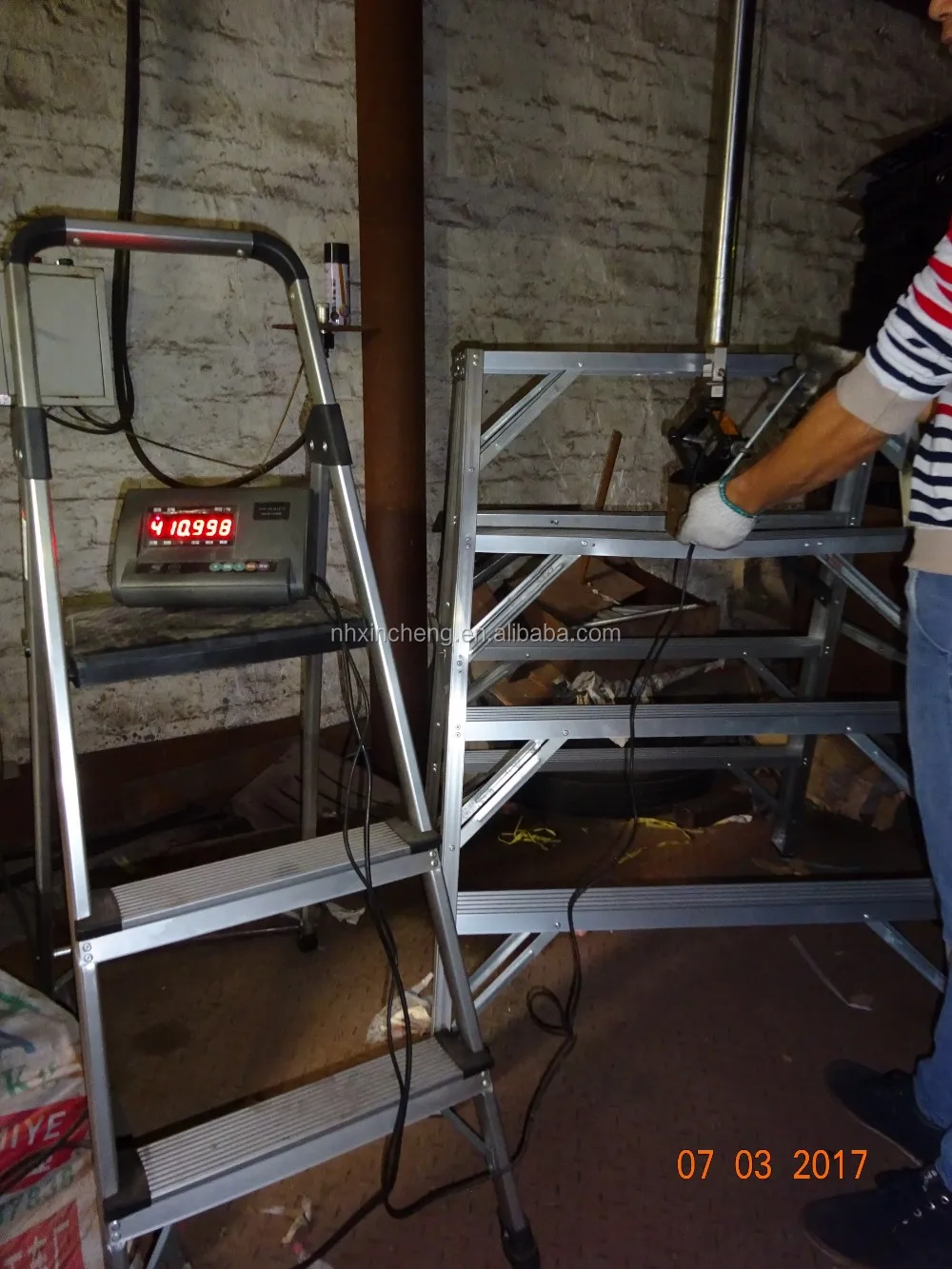 A Frame Type Industrial Aluminum Ladder/ Aluminum Heavy Duty Ladder