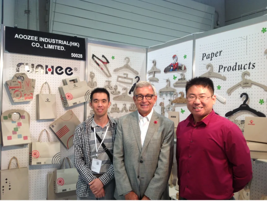 100% Recycled Custom Kraft Paper Fabric Sample Hanger FSC Certified Non Slip