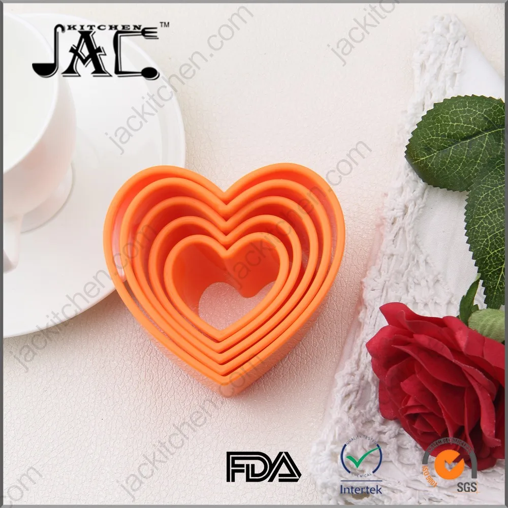 Good Quality Plastic Baking Tools Heart Cookie Cutter