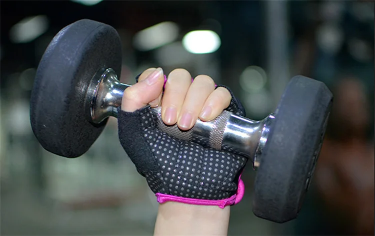 Custom OEM Neoprene Anti Slipping Weightlifting Crossfit Gym Fitness Gloves.png