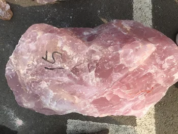 big rose quartz rock