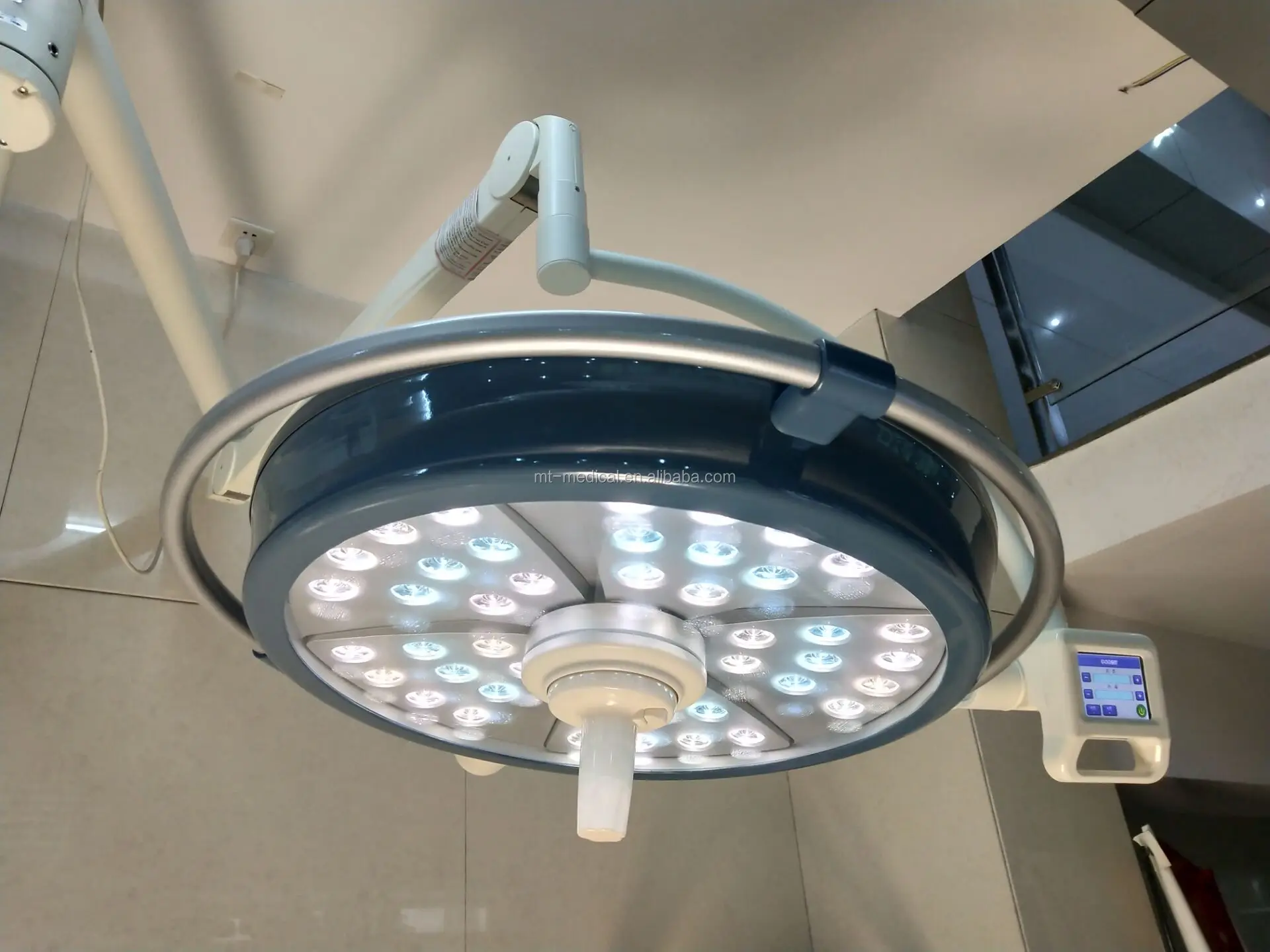 NEW Medical Equipment Suppliers/LED Surgical Operating Light