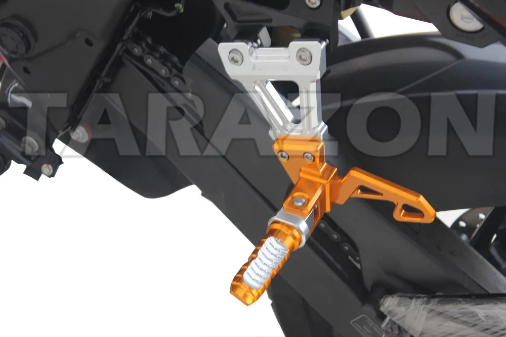 pulsar 200 ns front footrest bracket price