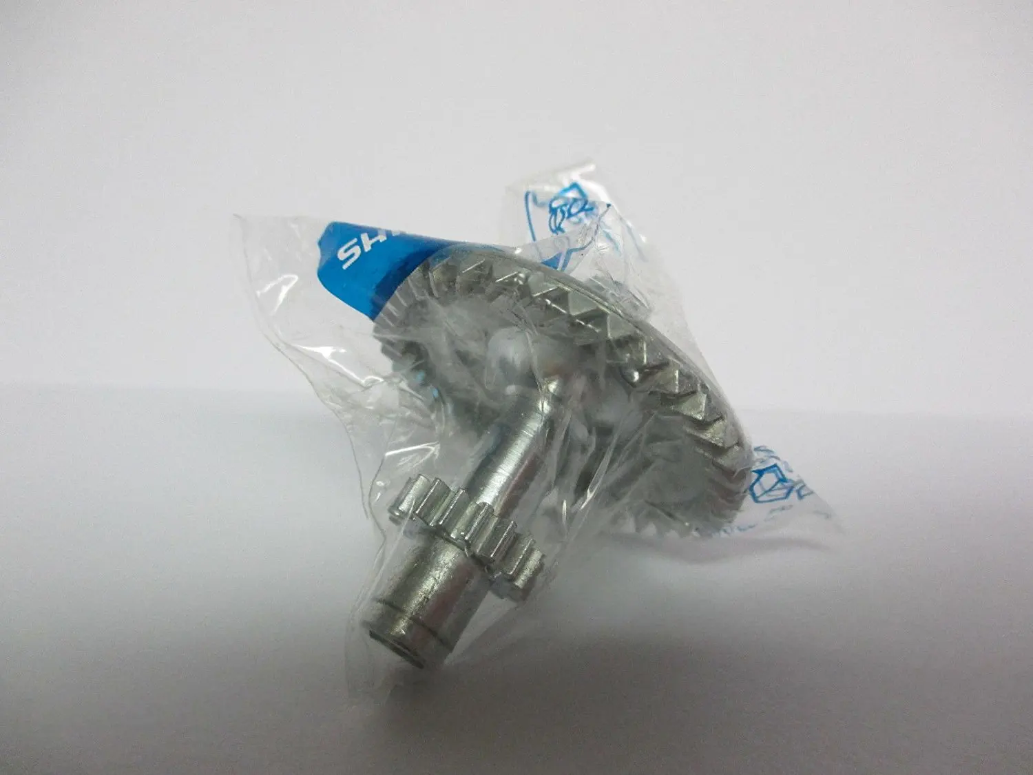 NEW SHIMANO REEL PART Pinion RD5662 Sahara 4000F