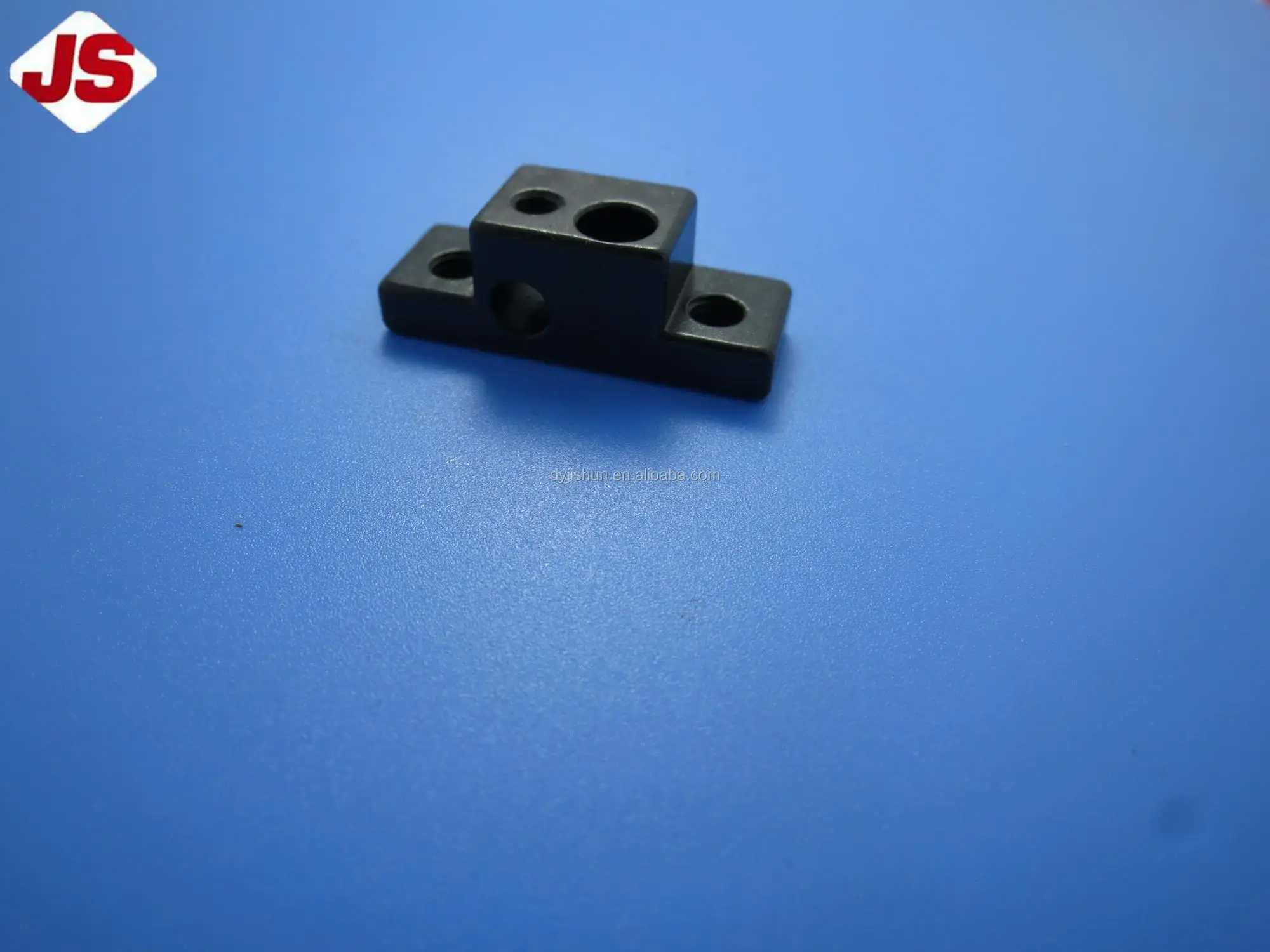 TITAN DK2500 2502K HIGH ACCURACY INDUSTRIAL CARPET OVEREDGING SEWING PARTS SEWING ACCESSORIES GARMENT GUIDE FRAME