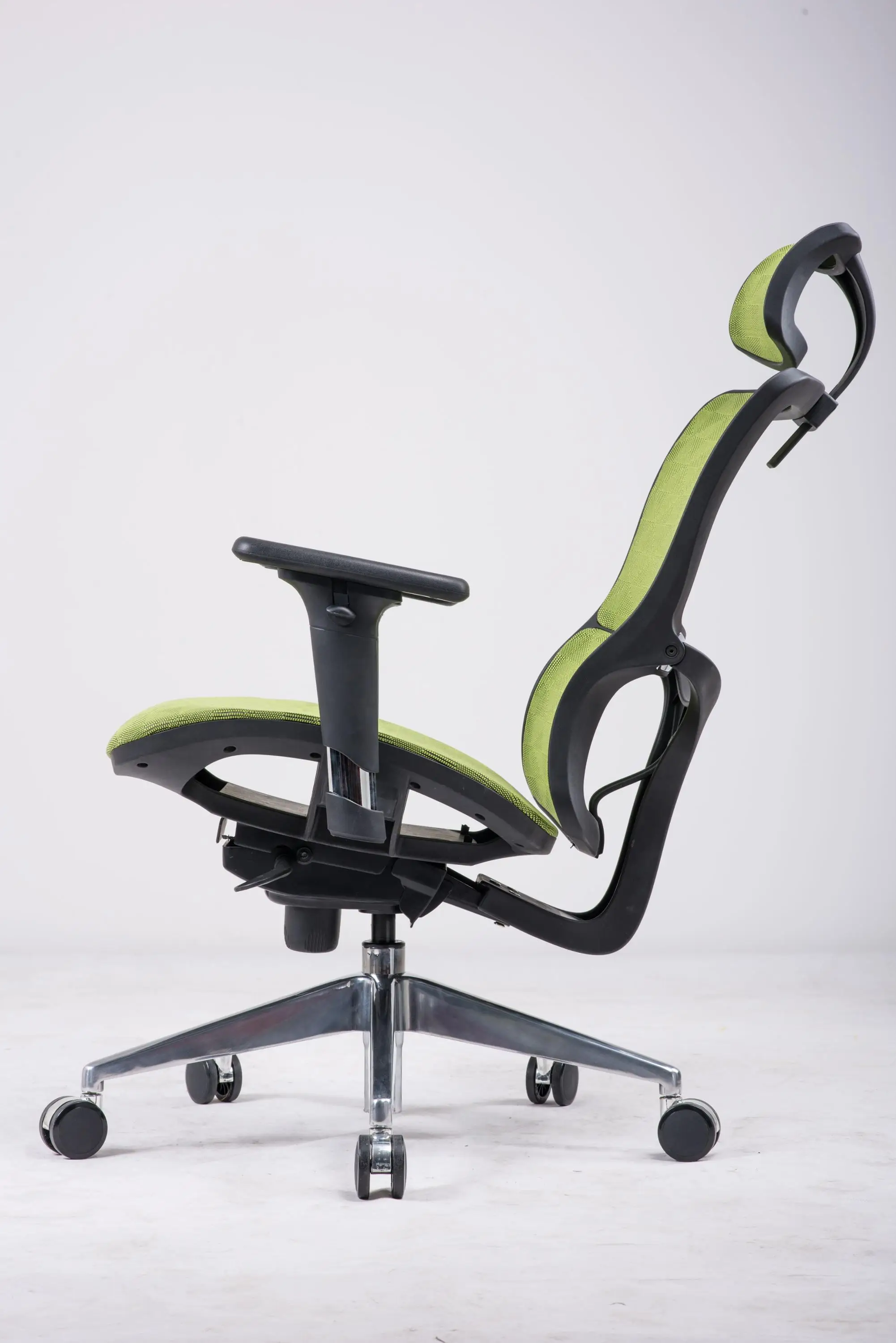 书写椅塑料可调躺椅王座行政旋转高背全网格办公椅