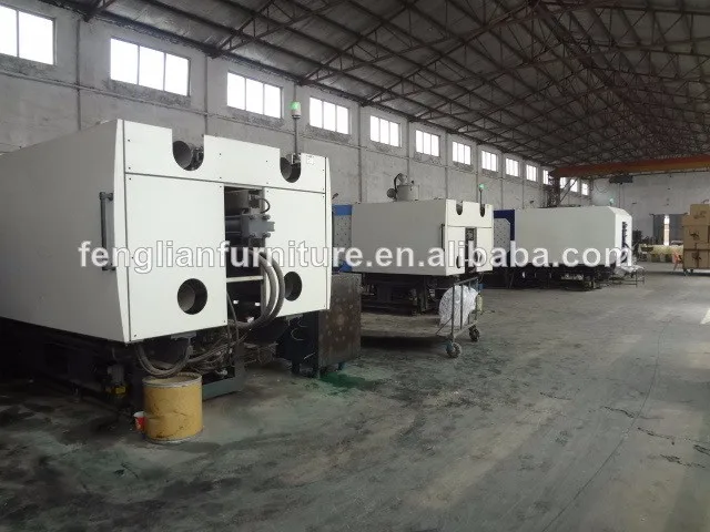 moulding machine.jpg