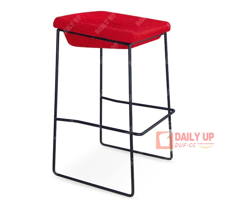 Popular Hot Sell Steel Frame High Stool Fabric Bar Stool with Fabric Trend Style Simple Design For Sale