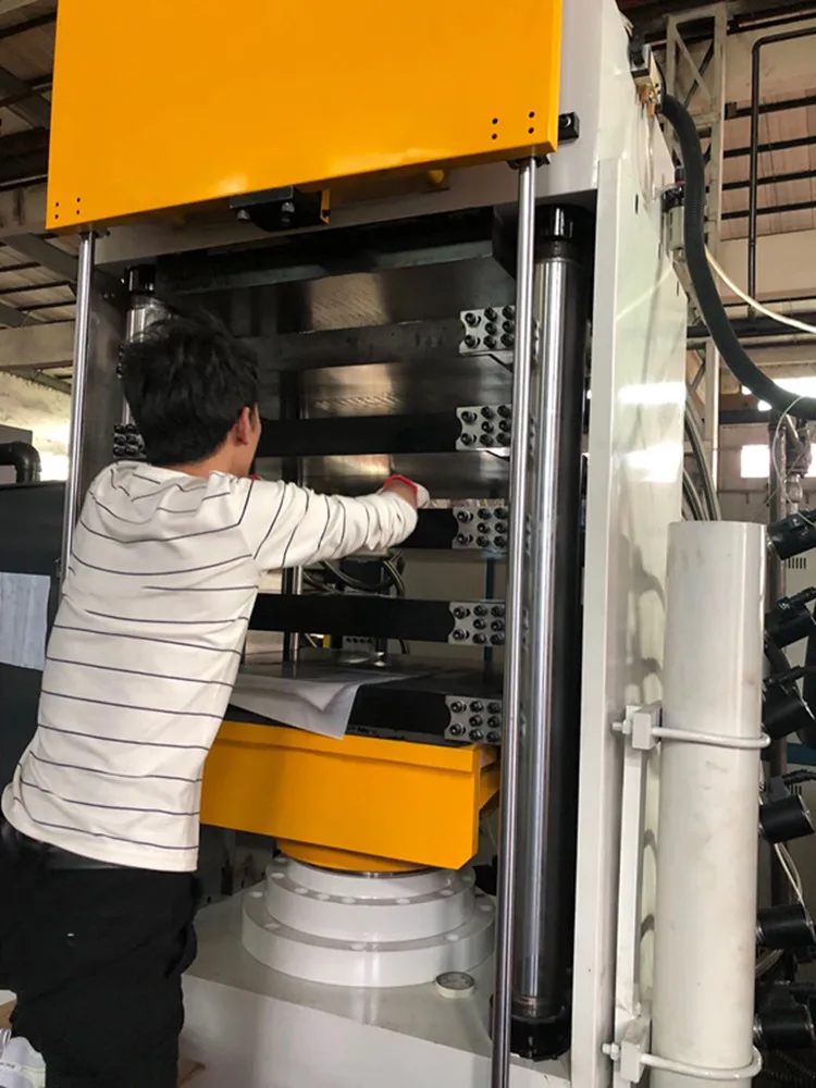 hot lamination press.jpg