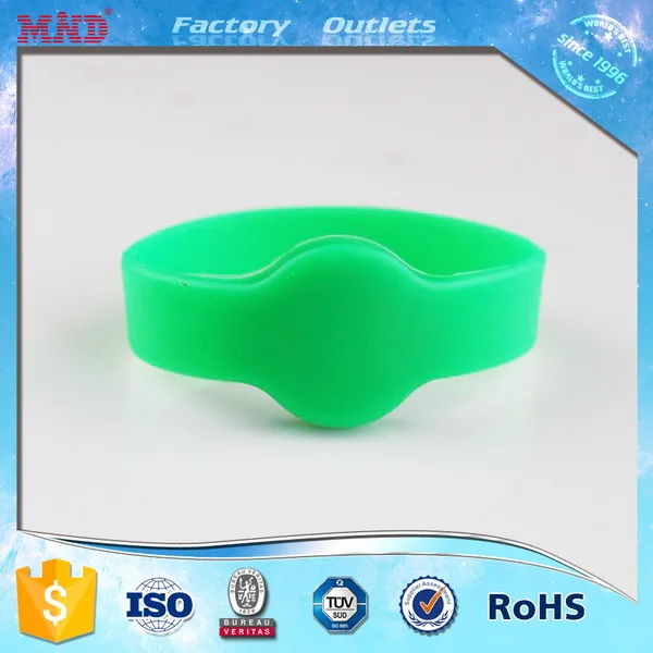 silicone rfid wristband (5).jpg