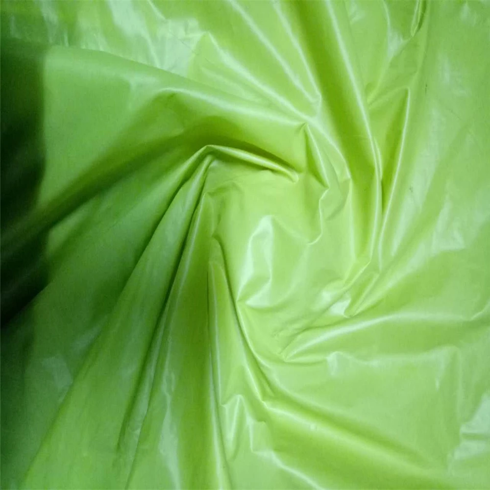 100 нейлон. Нейлона 190 д. Нейлоновая ткань. Парашютная ткань нейлон алого цвета купить. Ткань из нейлона.