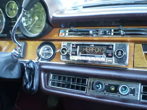 CHROME-CAR-RADIO-for-MERCEDES-W108-W109.