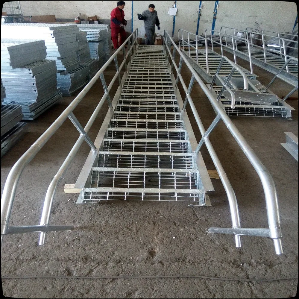 热浸镀锌钢管梯子