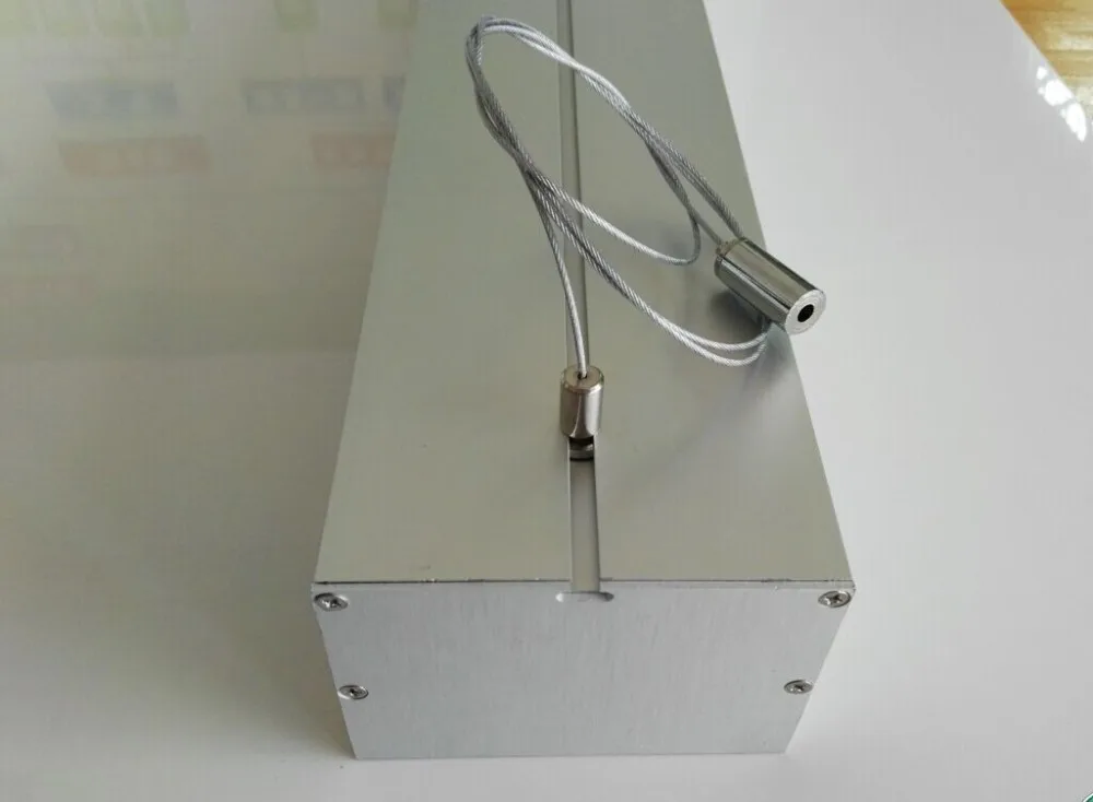 linear light 1.jpg