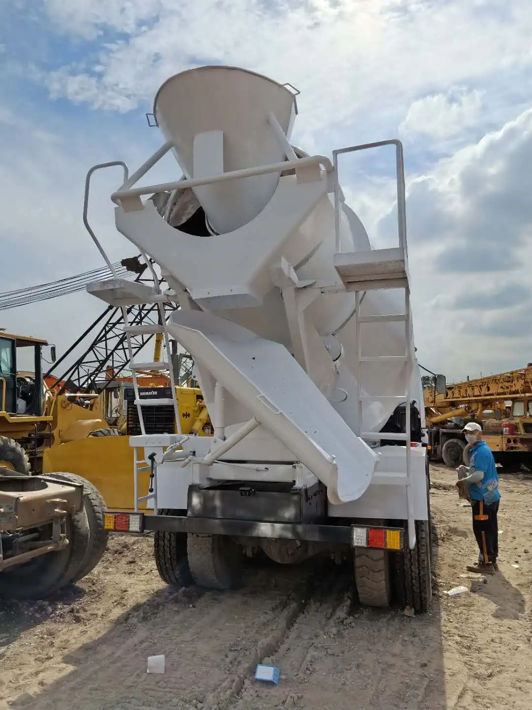 Japan Isuzu Mixer/ 8cbm Isuzu Concrete Mixer Truck/transit Mixer Truck