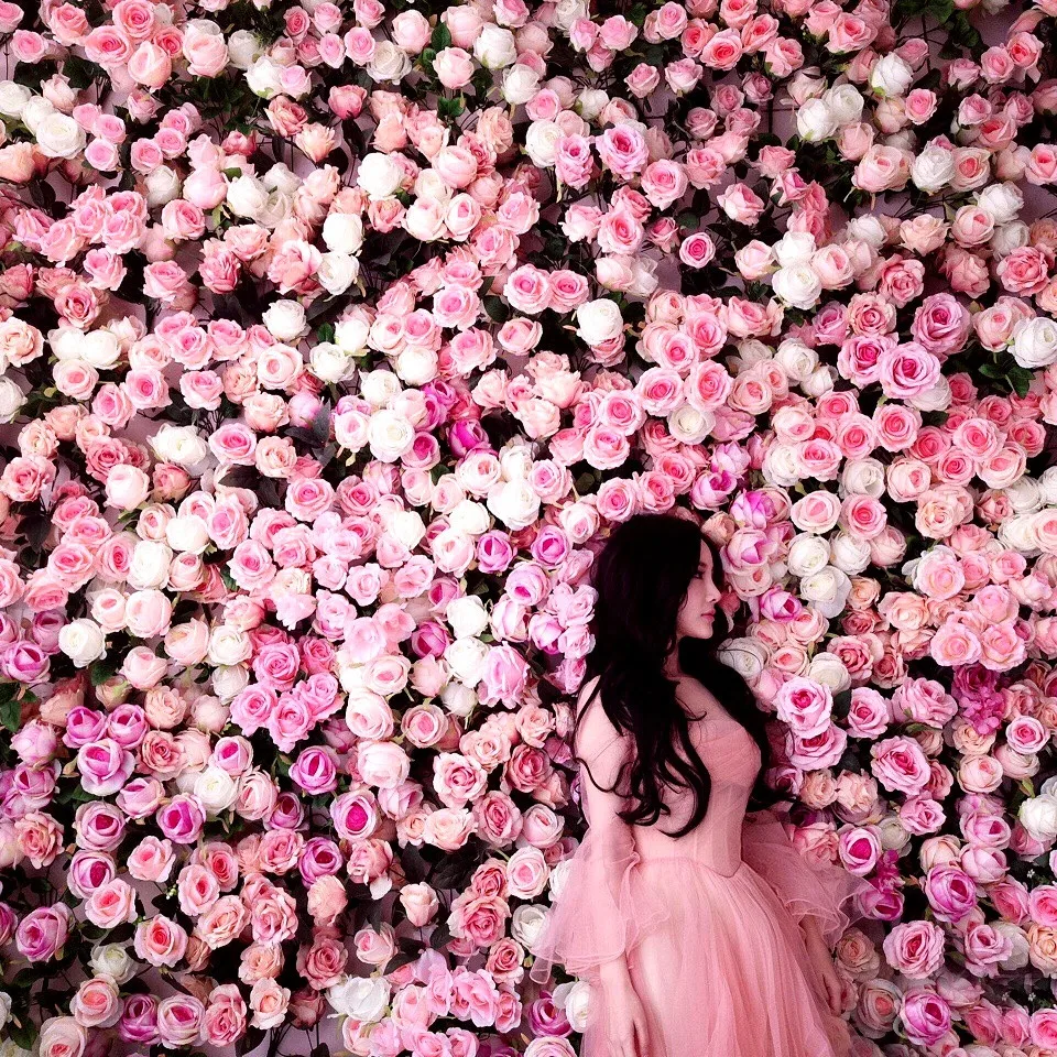 Colorful Artificial Silk Flower Plastic Grid Flower Wall Panel For