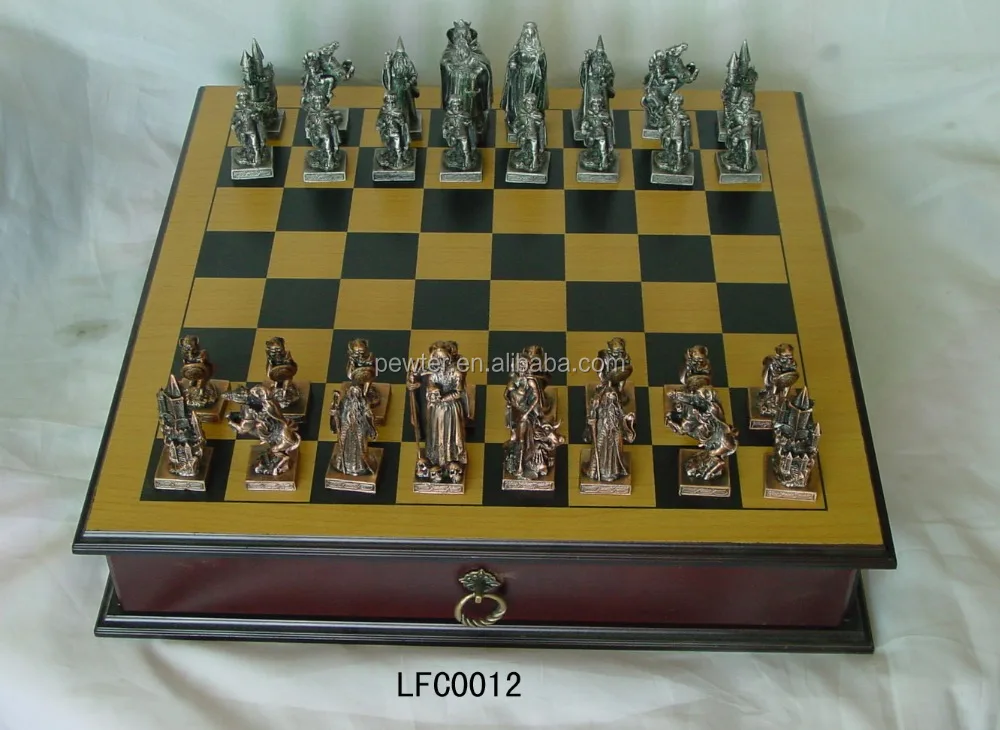 2015 Bronze Soldier Chess Set With Wooden Board - Buy Chess,Metal Chess ...