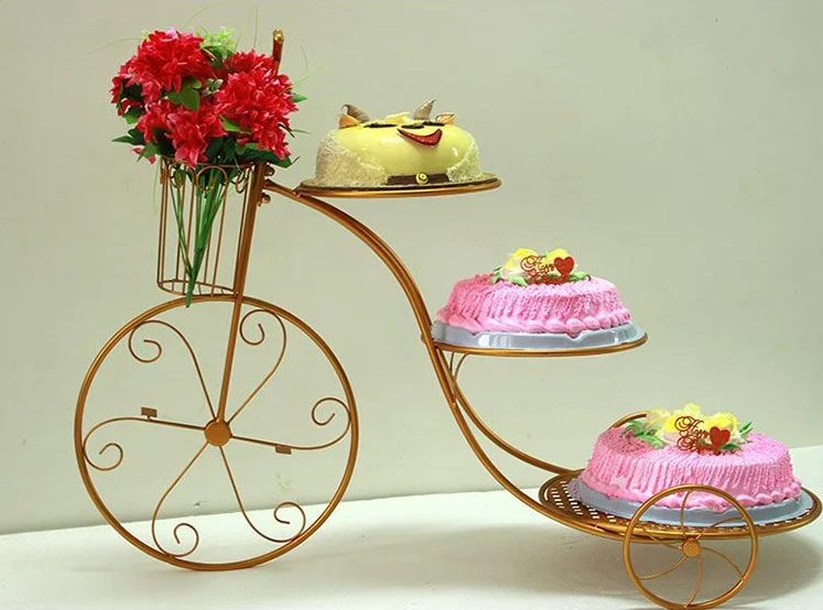 Timeline Photos - Janette MacPherson Cake Craft | 40th birthday cakes,  Cycling cake, Bike cakes