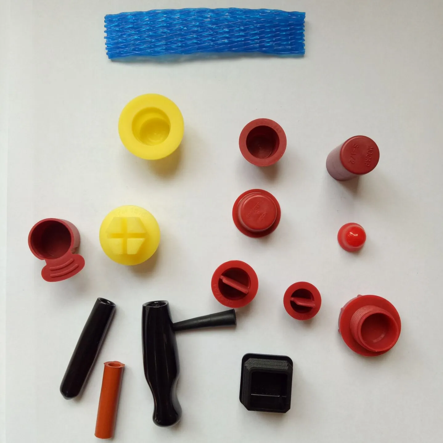 Oem Professional Manufacturer Tapered Plastic Plug With Different Sizes