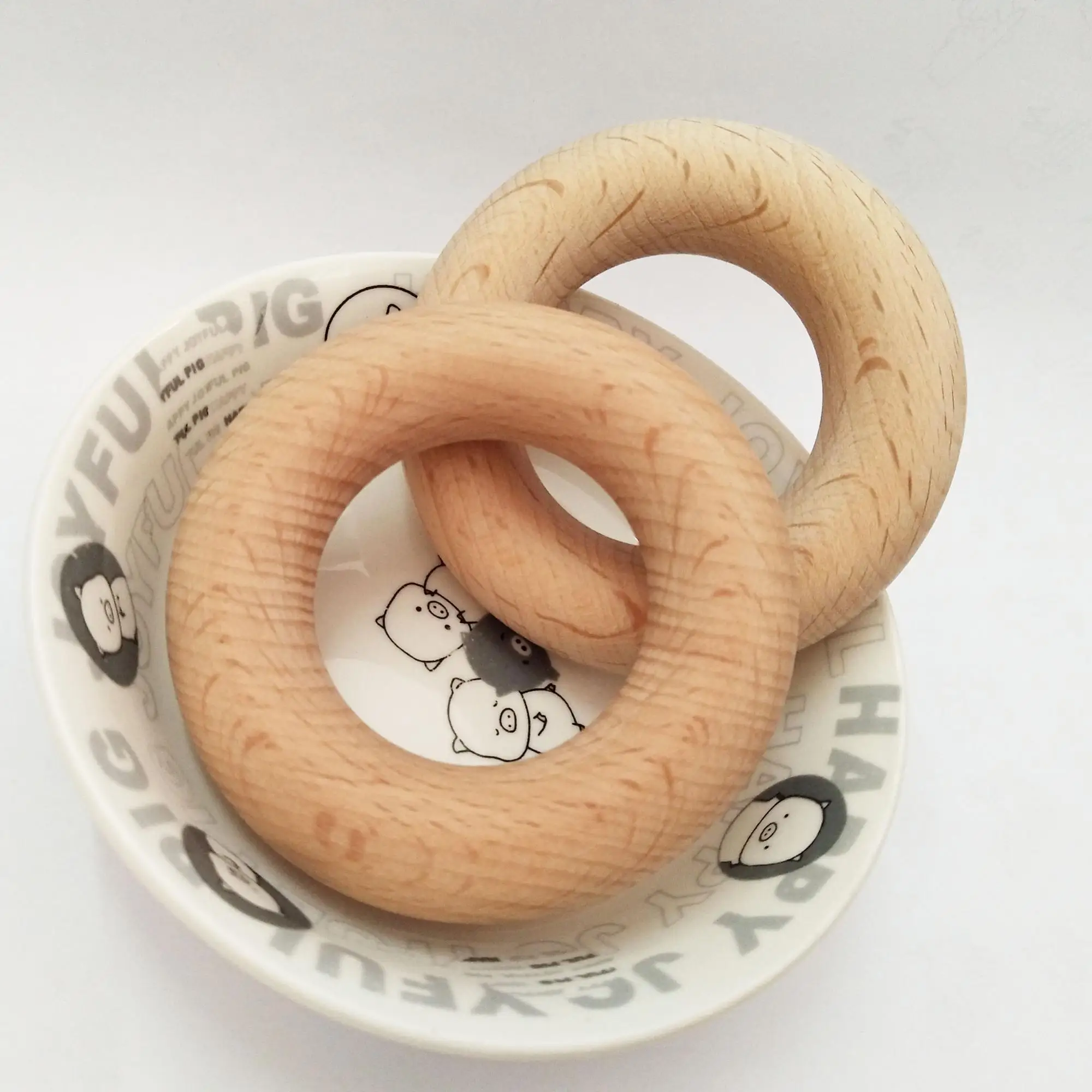 65mm Wood Rings For Baby Toys 6.5cm Smooth Wooden Rings Customized Baby