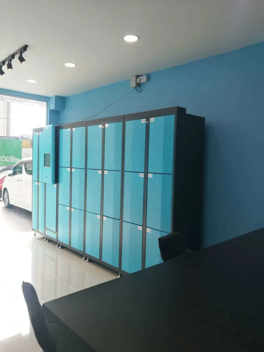 Customized Pay Lock Wash Clothes Laundry Drop Off Pick Up Locker For