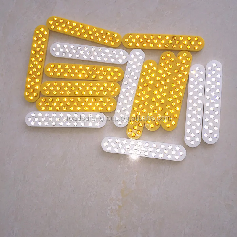 Highway Cat Eye Reflectors Road Mark Reflective Glass Beads Made of Durable Plastic