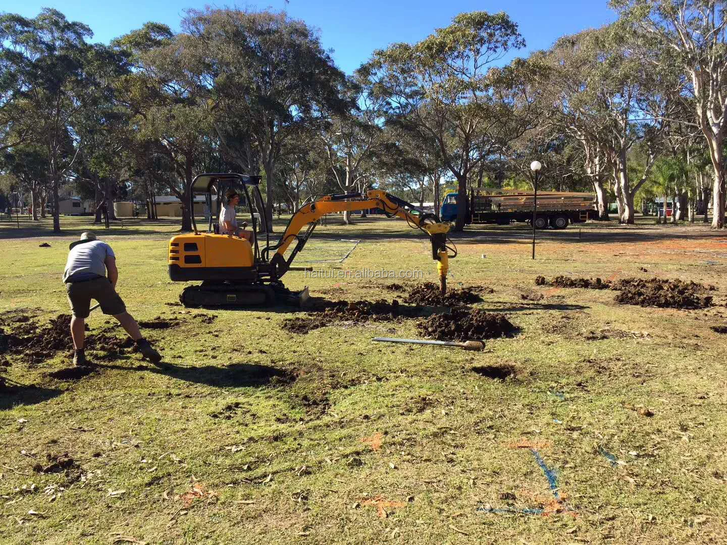 HT2.2 Excavator in Aus (2)