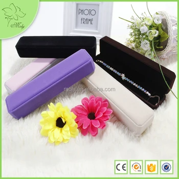 Custom Antique Style Luxury Velvet Bracelet Necklace Packaging Box Custom Antique Style Luxury Velvet Bracelet Necklace Packaging Box For Wedding Souvenir