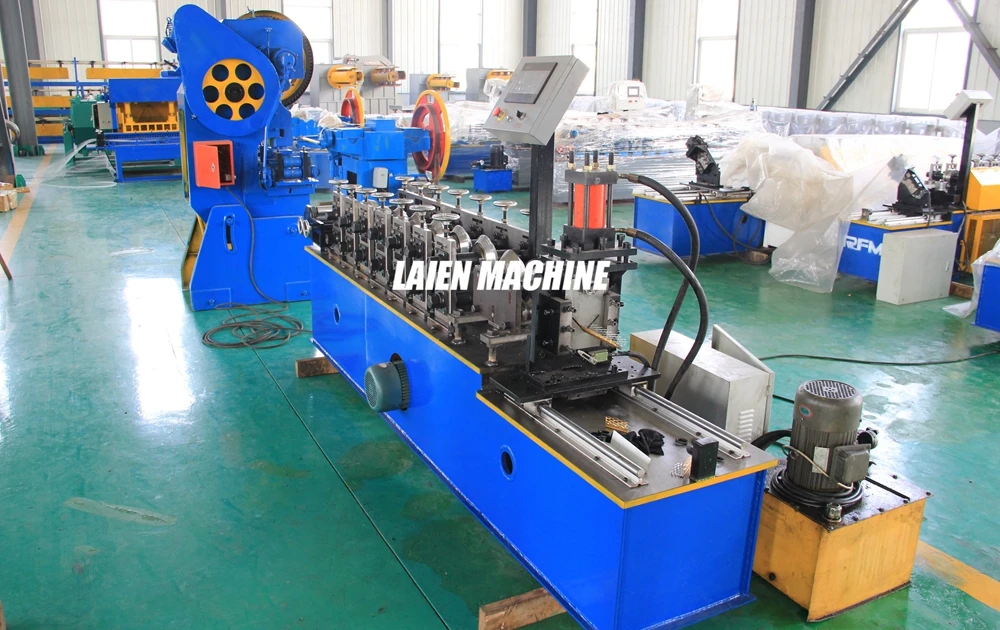 High Speed Rotary Punching L Corner Bead Wall Angle L Trim Roll Forming ...