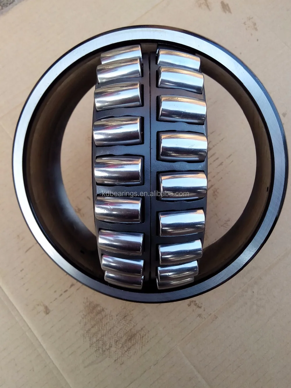 High Quality Spherical Roller Bearing 23222 Ca Cc/w33 (3053222