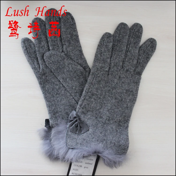 Women's fashion woollen gloves with the leopard print fabric cuff