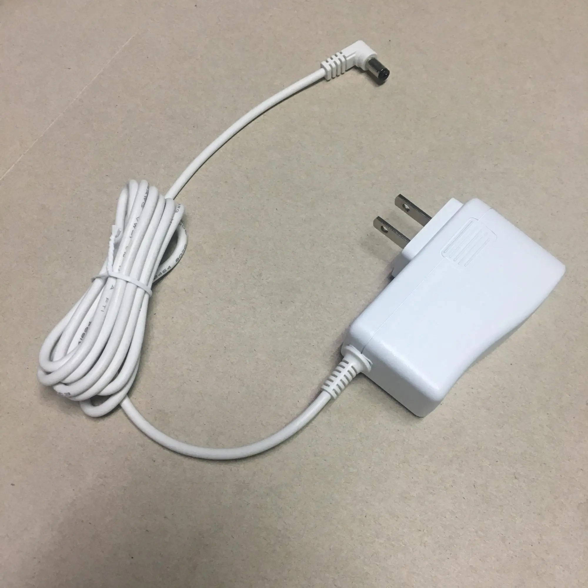 Ac Dc Adapter 12v1.5a White Color Power Supply 18w - Buy White Color Ac