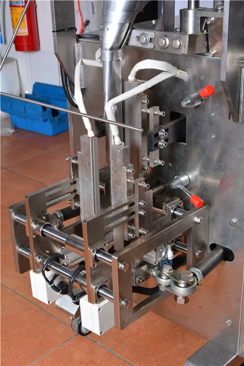 立式自动糖棒包装机